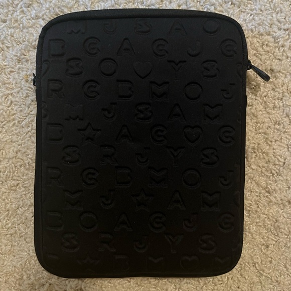 Marc by Marc Jacob’s iPad case - Picture 2 of 2